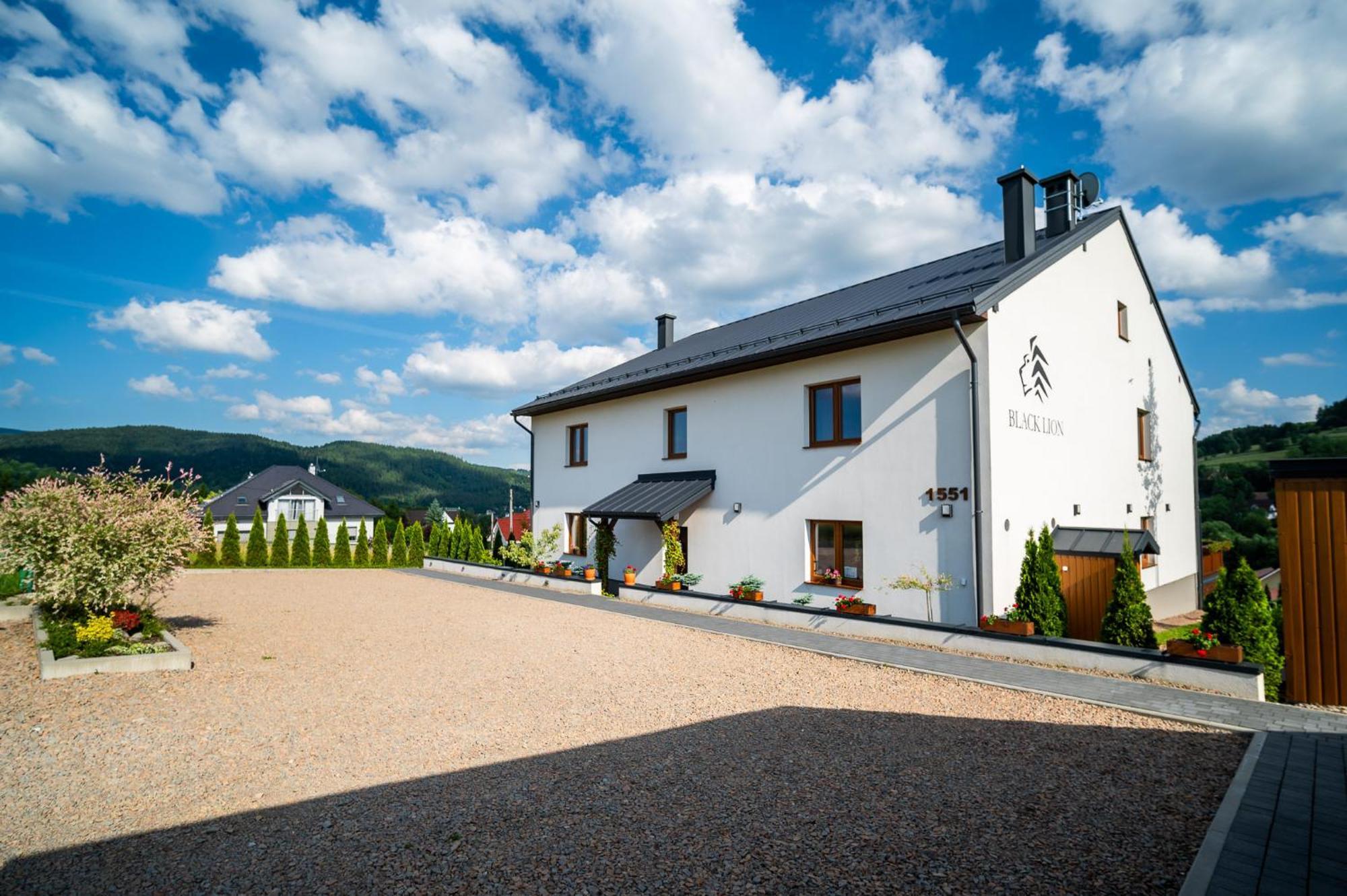 Apartamenty Black Lion Pcim Exterior foto